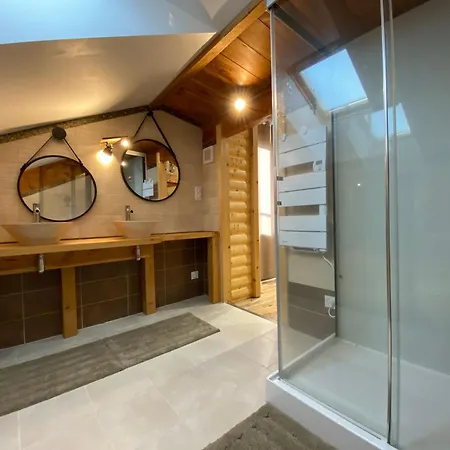 Grand Gite Renove, Billard, Baby-Foot, Vue Sur Riviere, Terrasse, Activites Diverses - Fr-1-582-76 Holiday home Le Chambon-sur-Lignon