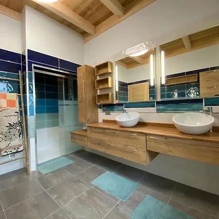 Grand Renove, Billard, Baby-foot, Vue Sur Riviere, Terrasse, Activites Diverses - Fr-1-582-76