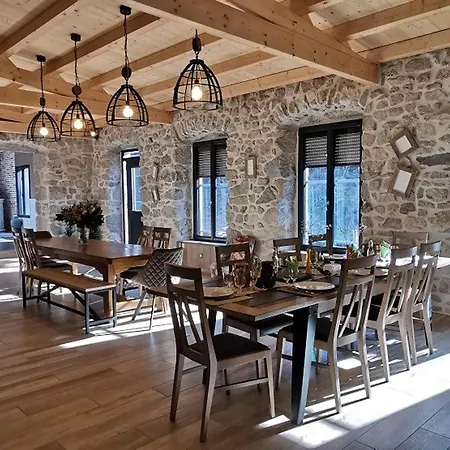 Grand Renove, Billard, Baby-foot, Vue Sur Riviere, Terrasse, Activites Diverses - Fr-1-582-76 *