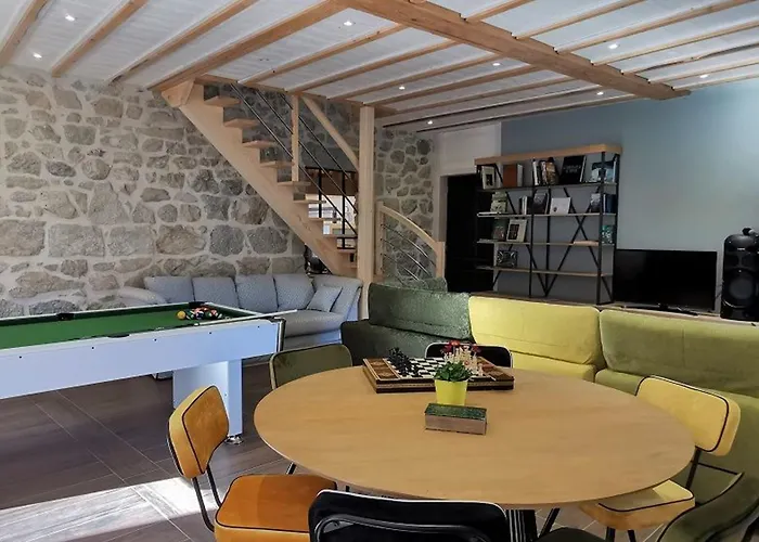 Grand Renove, Billard, Baby-foot, Vue Sur Riviere, Terrasse, Activites Diverses - Fr-1-582-76