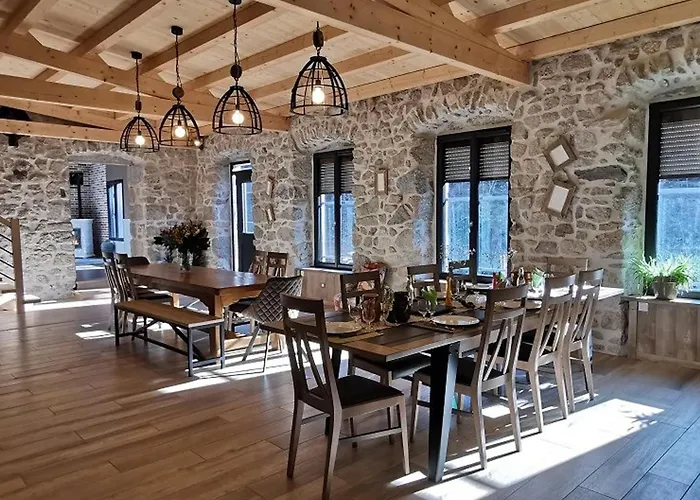 Grand Renove, Billard, Baby-foot, Vue Sur Riviere, Terrasse, Activites Diverses - Fr-1-582-76 *