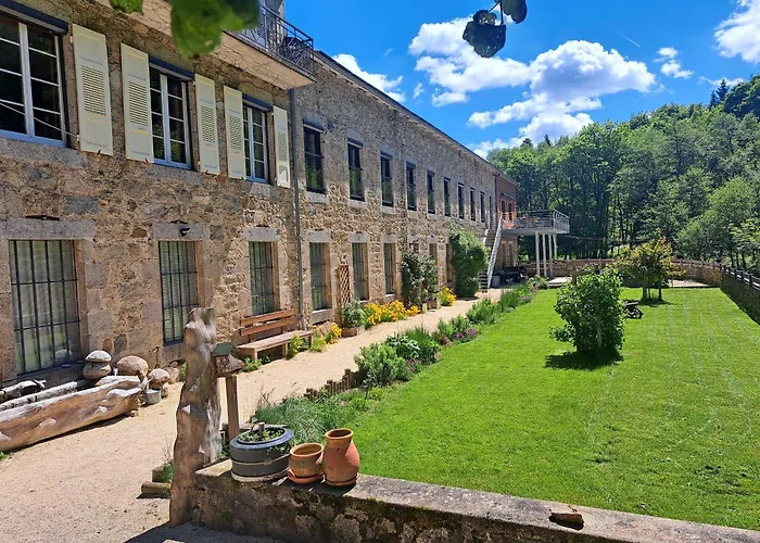 Grand Renove, Billard, Baby-foot, Vue Sur Riviere, Terrasse, Activites Diverses - Fr-1-582-76 Le Chambon-sur-Lignon